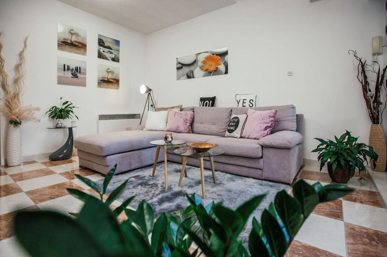 Apartments Nora Makarska Eksteriør bilde
