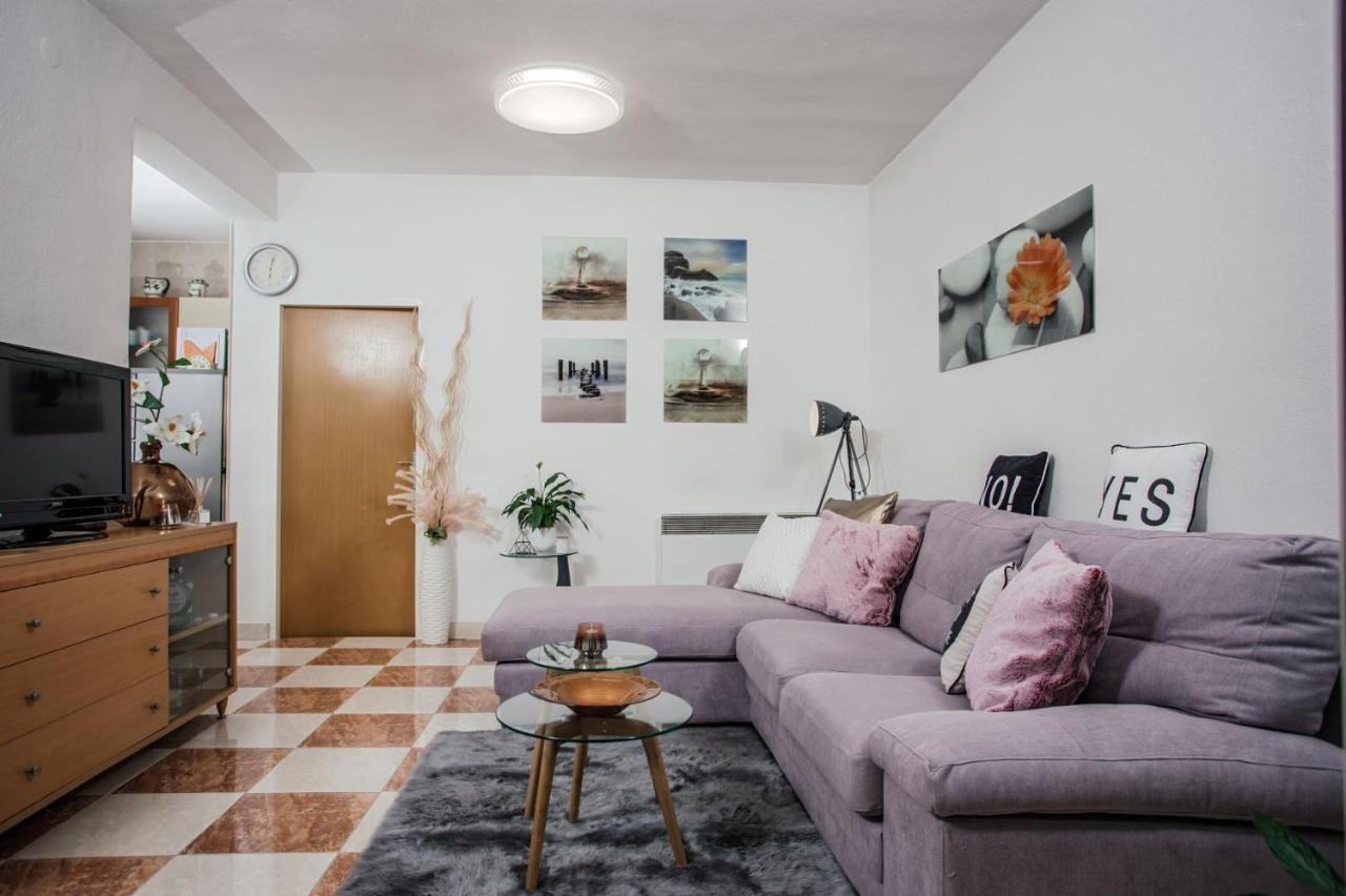 Apartments Nora Makarska Eksteriør bilde