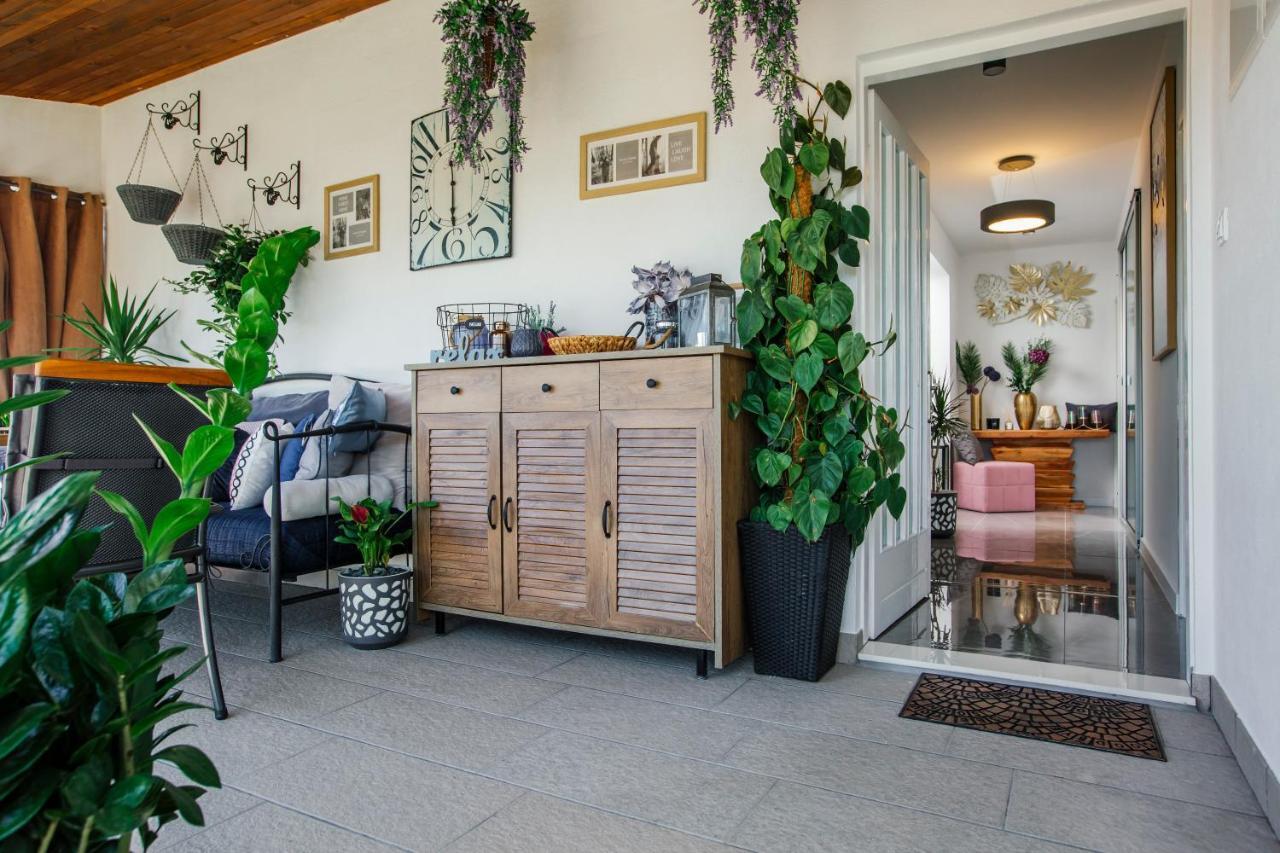 Apartments Nora Makarska Eksteriør bilde
